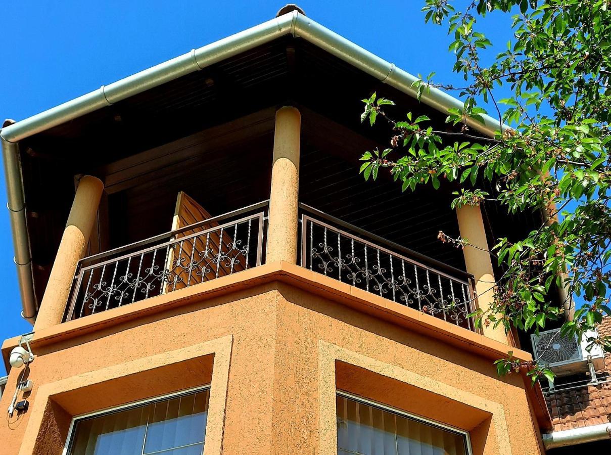 Harmonia Vendeghaz Apartment Balatonalmadi Luaran gambar